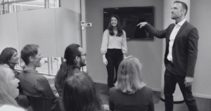 fokus på organisasjonsutvikling og emosjonell intelligens